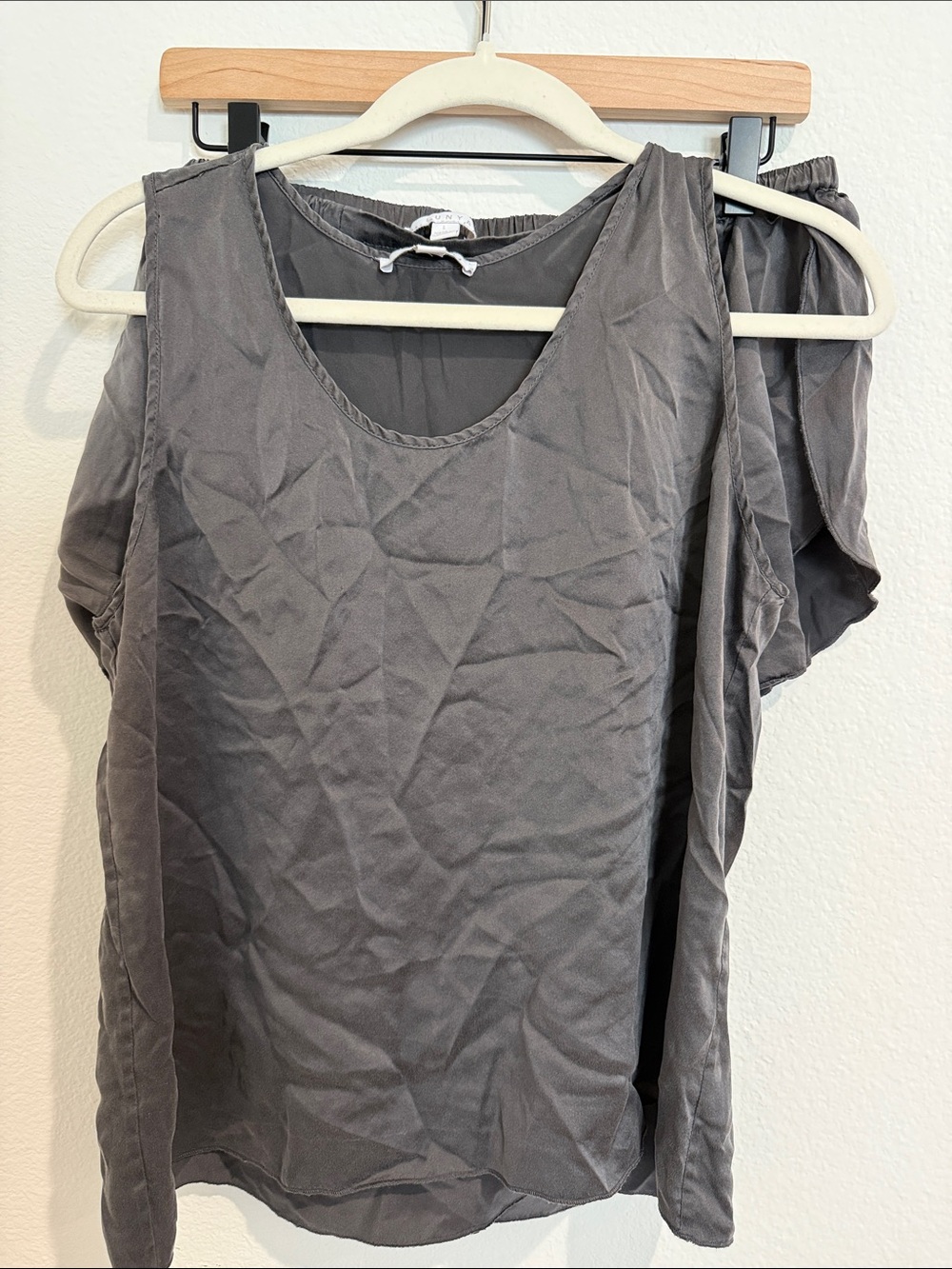 Lunya Silk Gray Scoop Neck Sleeveless Tank and sleep short set